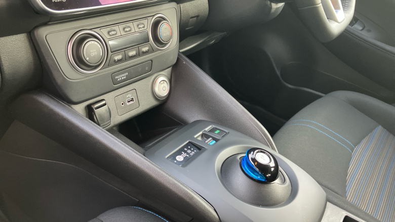 Nissan LEAF 110kW Acenta 39kWh 5dr Auto Electric Hatchback